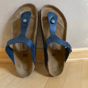 Birkenstock Gizeh sandals. Navy. Size 39. Great condition.